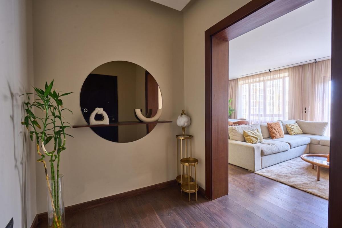 New Eastown 2 Bedroom Apartment *